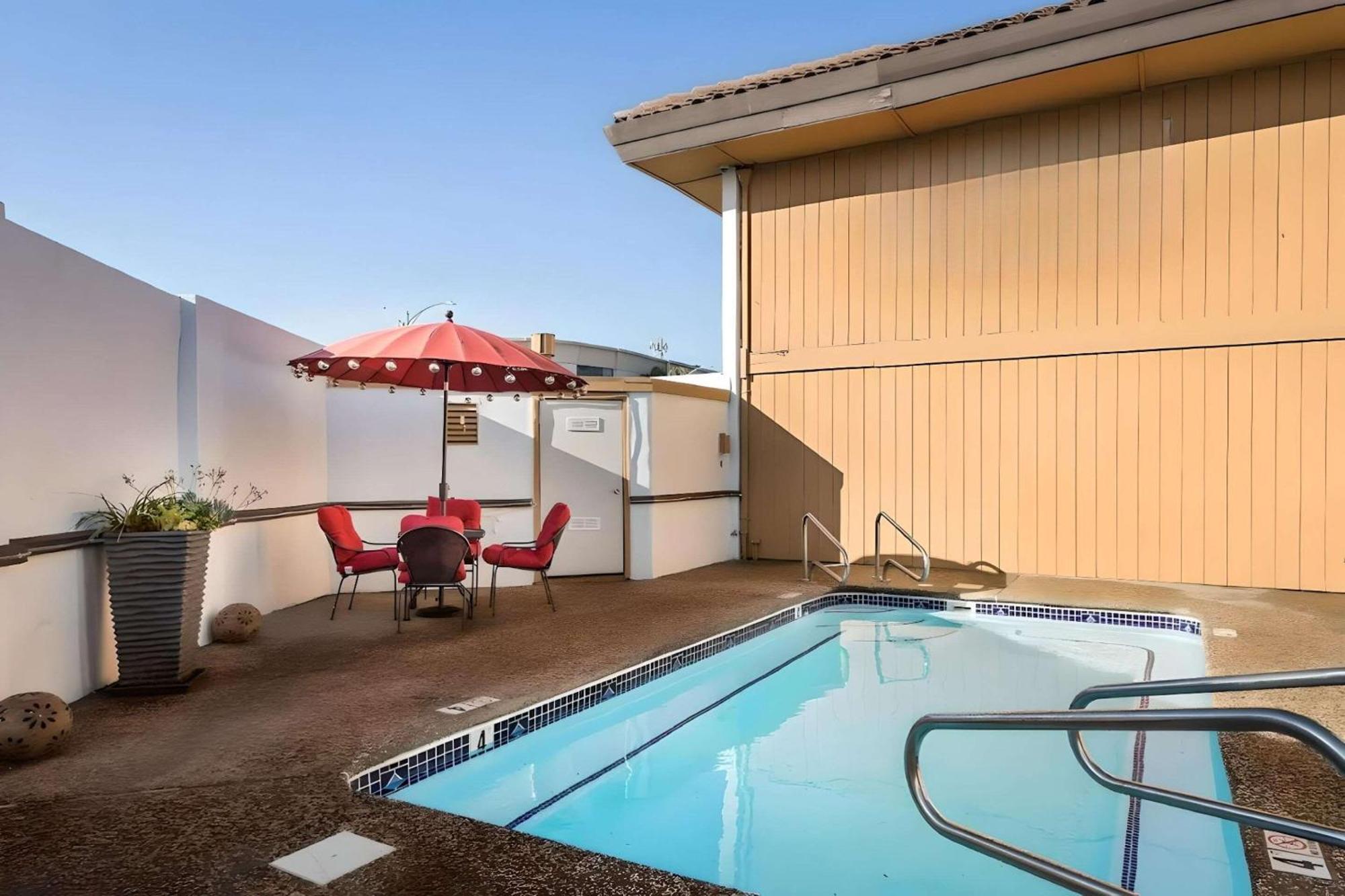 Rodeway Inn San Jose Hwy-101 Tully Rd Exit Экстерьер фото